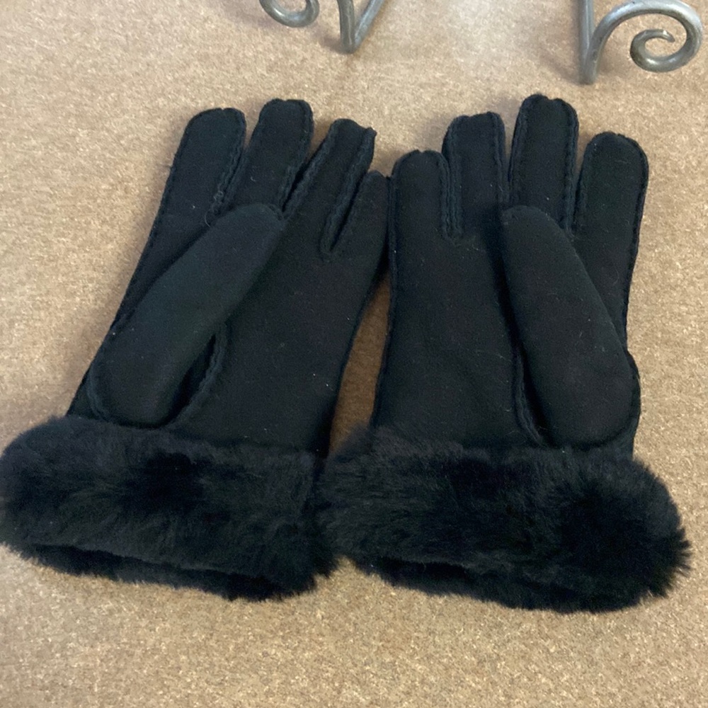 Ugg Gloves - image 1